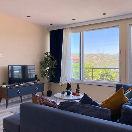 Stylish Sea View 2 Bedroom Steps To The Semesterbostad Bogazici